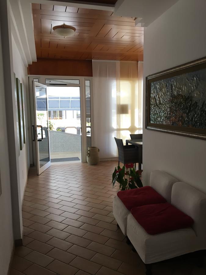 Residence Moresco Лидо-ди-Езоло Экстерьер фото